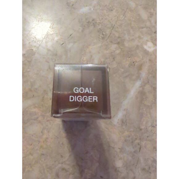 HUDA BEAUTY Power Bullet Cream Glow Hydrating Lipstick Goal Digger NIB - Picture 5 of 7